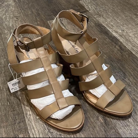 FINAL PRICE NWT American Eagle Heels - Picture 1 of 4
